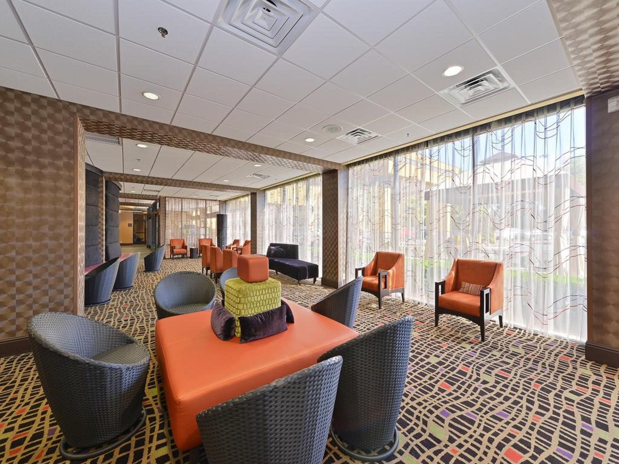 Holiday Inn Nashville Downtown - Stadium By Ihg Exterior photo