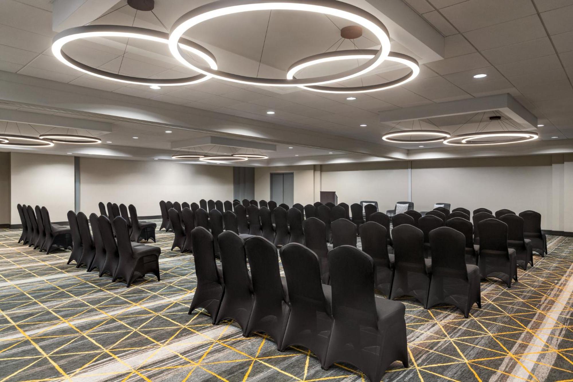 Holiday Inn Nashville Downtown - Stadium By Ihg Exterior photo