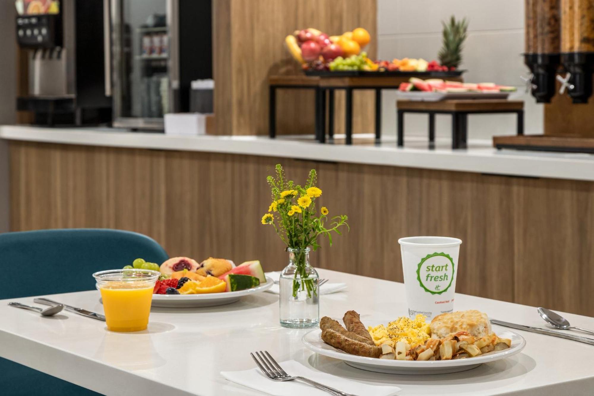 Holiday Inn Nashville Downtown - Stadium By Ihg Exterior photo